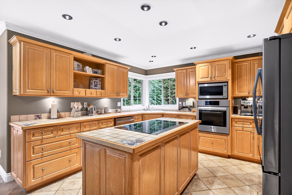 12595 266 STREET photo 22